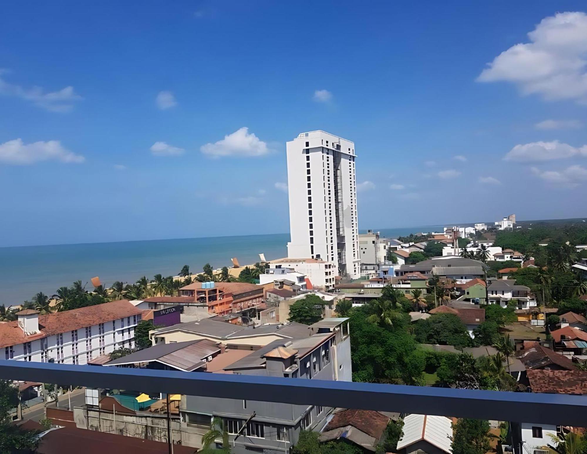 Negombo Ocean Breeze - Bliss On The Beach Luxury Apartments By Serendib Vacation Exterior photo