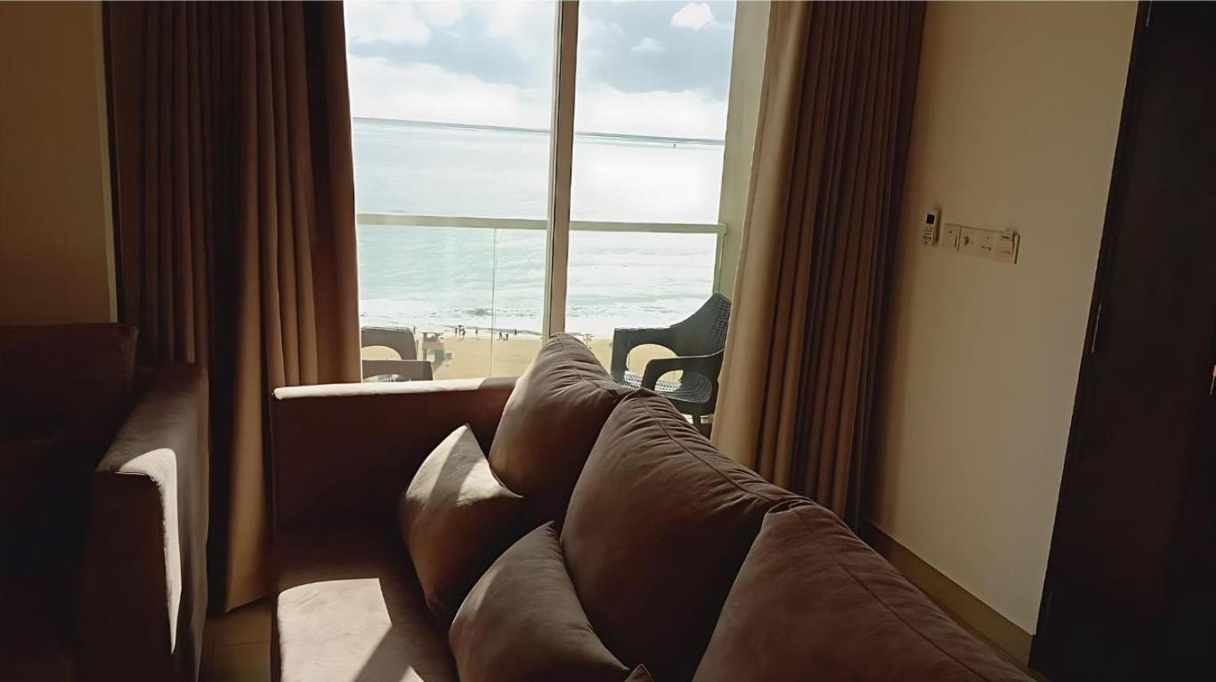 Negombo Ocean Breeze - Bliss On The Beach Luxury Apartments By Serendib Vacation Exterior photo
